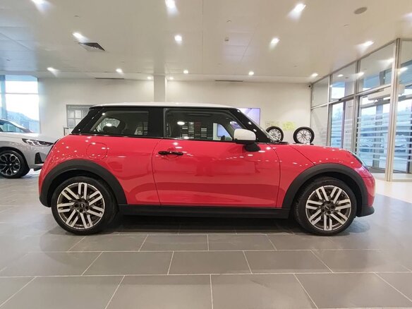 2024 Mini Hatch C IV (F65/F66/J01), красный, 4250000 рублей - вид 3
