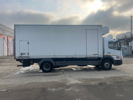 2012 Mercedes-Benz Atego, белый, 6500000 рублей, вид 2