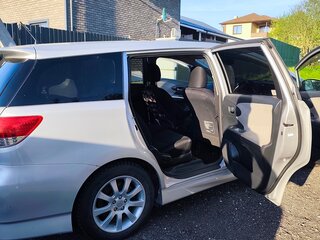 2010 Toyota Wish II, серебристый, 750000 рублей, вид 4