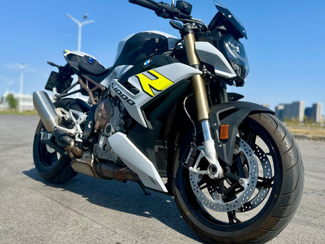 2021 BMW S 1000 R, серый, 2555000 рублей, вид 1