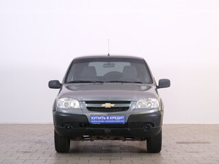 2017 Chevrolet Niva I Рестайлинг, серый, 639000 рублей, вид 2
