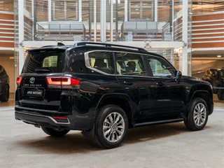 2026 Toyota Land Cruiser 300 Series, чёрный, 14520000 рублей, вид 2