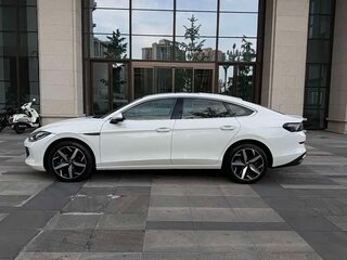 2023 Volkswagen Lamando L II, белый, 1990000 рублей, вид 3
