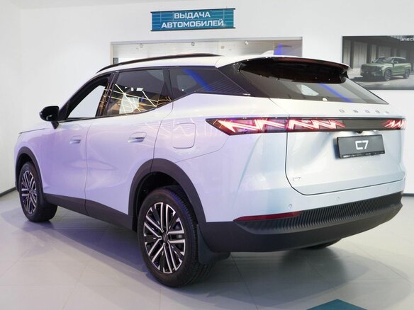 2026 Omoda C7, серебристый, 3299000 рублей - вид 6