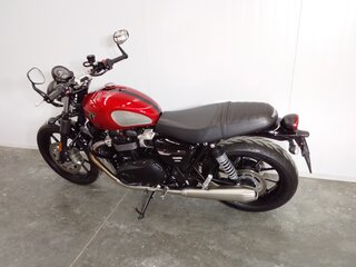2023 Triumph Speed Twin, красный, 889000 рублей, вид 3
