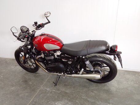 2023 Triumph Speed Twin, красный, 889000 рублей, вид 3