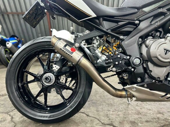 2022 Triumph Speed Triple, белый, 1550000 рублей - вид 27