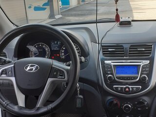 2014 Hyundai Solaris I, белый, 980000 рублей, вид 5