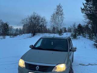 2013 Renault Logan I Рестайлинг, бежевый, 850000 рублей, вид 3