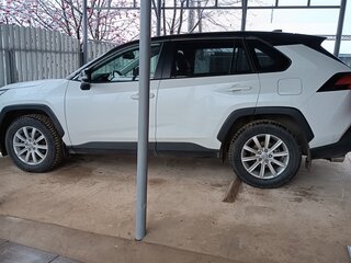 2019 Toyota RAV4 V (XA50), белый, 3100000 рублей, вид 2
