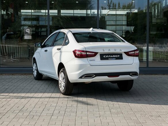 2026 Lada (ВАЗ) Vesta I Рестайлинг (NG), белый - вид 2