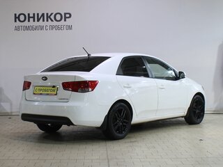 2010 Kia Cerato 5-speed II, белый, 469000 рублей, вид 2