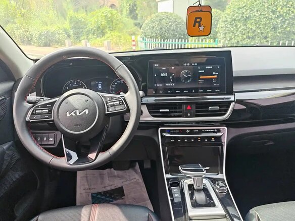 2023 Kia KX3, белый, 1650000 рублей - вид 7