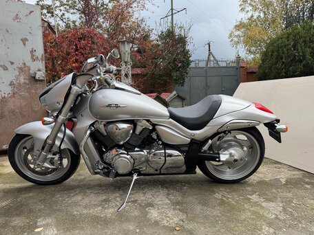 2006 Suzuki Boulevard M109R, серебристый, 1300000 рублей, вид 1