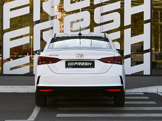 2021 Hyundai Solaris II Рестайлинг, белый, 1729000 рублей, вид 4