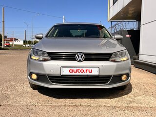 2013 Volkswagen Jetta VI, серебристый, 1080000 рублей, вид 2