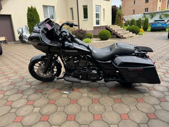 2019 Harley-Davidson Road Glide, чёрный, 1290553 рублей - вид 1