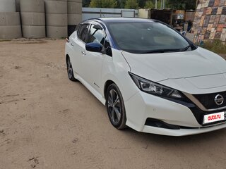 2019 Nissan Leaf II (ZE1), белый, 1700000 рублей, вид 2