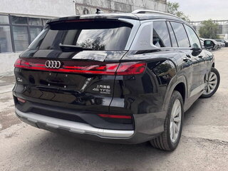 2026 Audi Q6 40 TFSI, чёрный, 7550000 рублей, вид 3