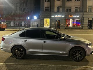 2012 Volkswagen Jetta VI, серебристый, 580000 рублей, вид 4