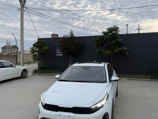 2026 Kia K3 II (China Market) Рестайлинг, белый, 2200000 рублей, вид 4
