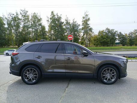 2017 Mazda CX-9 II, серый, 2575000 рублей, вид 4