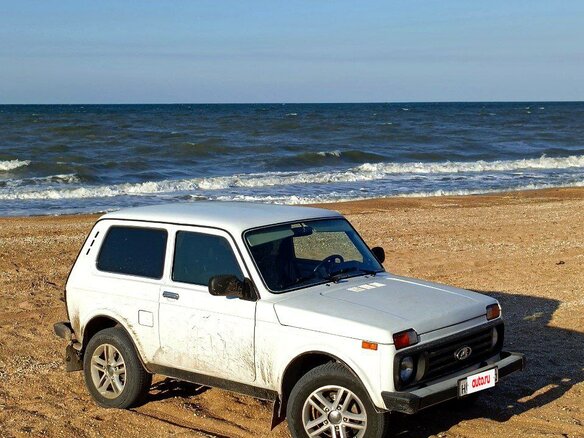 2013 Lada (ВАЗ) 2121 (4x4) I Рестайлинг, белый, 480000 рублей - вид 6