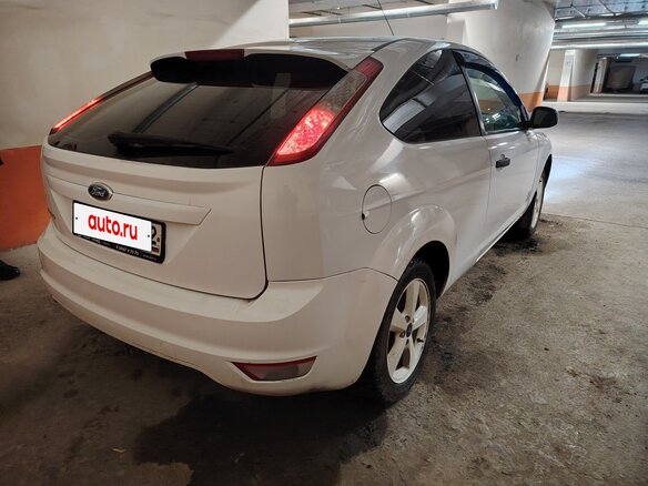 2008 Ford Focus II Рестайлинг, белый, 320000 рублей - вид 4