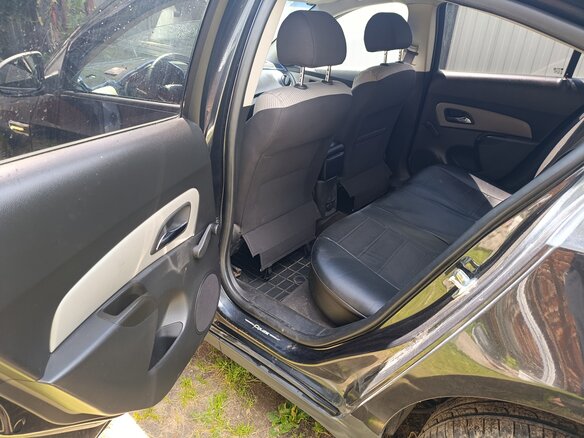 2012 Chevrolet Cruze I, чёрный, 550000 рублей - вид 9