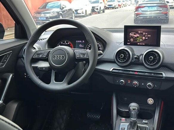 2022 Audi Q2 35 TFSI I Рестайлинг, чёрный - вид 7