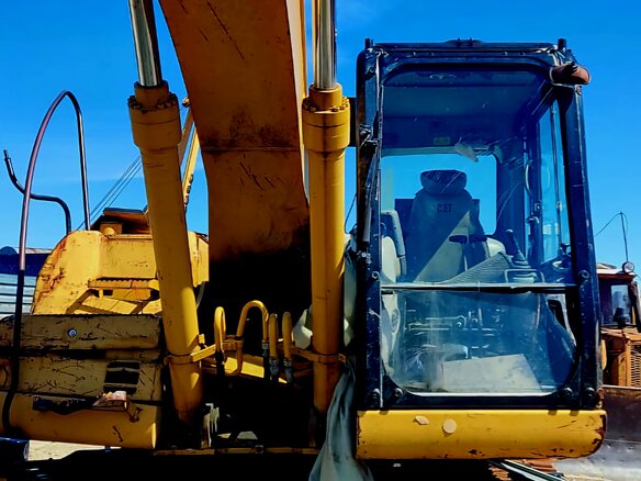2007 Caterpillar 320D2 L, жёлтый, 915000 рублей - вид 4