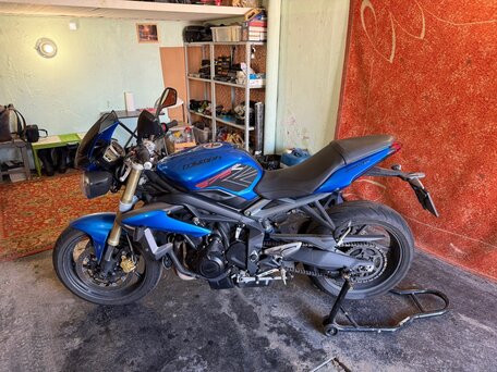2015 Triumph Street Triple, синий, 560000 рублей, вид 2