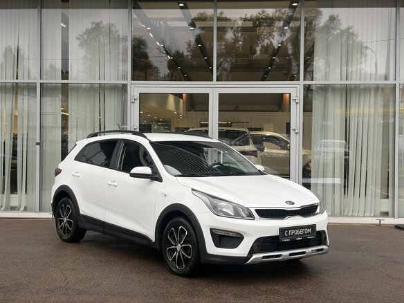 2017 Kia Rio X-Line IV, белый, 1115000 рублей - вид 2