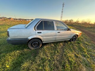 1990 Nissan Sunny N13, серебристый, 115000 рублей, вид 2
