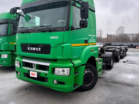 2017 КамАЗ 5490 NEO, зелёный, 1500000 рублей, вид 1