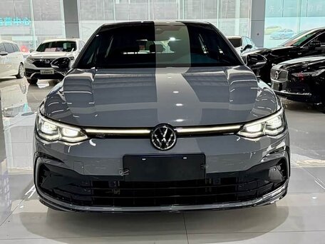 2022 Volkswagen Golf VIII, серый, 2170000 рублей, вид 2