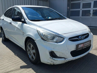 2014 Hyundai Solaris I, белый, 445000 рублей, вид 3
