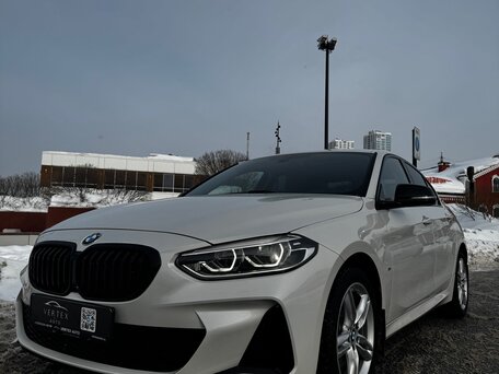 2022 BMW 1 серии 120i III (F52) Рестайлинг, белый, 1800000 рублей, вид 1