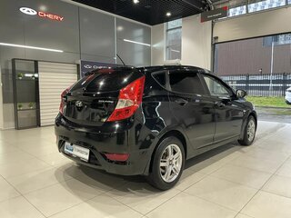 2012 Hyundai Solaris I, чёрный, 535000 рублей, вид 4
