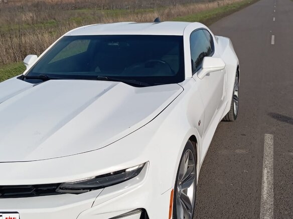 2019 Chevrolet Camaro VI Рестайлинг, белый, 1950000 рублей - вид 5