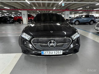 2025 Mercedes-Benz E-Класс 200 VI (W214, S214), чёрный, 6950111 рублей, вид 2