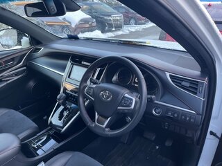 2018 Toyota Harrier III (XU60) Рестайлинг, белый, 2950000 рублей, вид 5