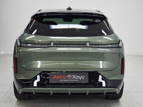 2023 Lynk & Co 08 39.6 kWh I, зелёный, 4700000 рублей, вид 5
