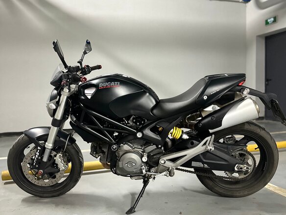 2011 Ducati Monster 696, чёрный, 550000 рублей - вид 2