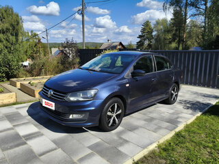 2016 Volkswagen Polo V Рестайлинг, синий, 1100000 рублей, вид 1
