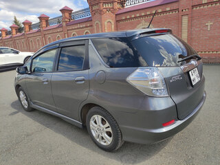 2011 Honda Fit Shuttle I, серый, 799000 рублей, вид 4