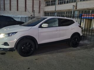 2021 Nissan Qashqai II Рестайлинг, белый, 1750000 рублей, вид 1