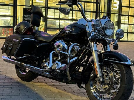 2010 Harley-Davidson Road King, чёрный, 1020000 рублей, вид 1