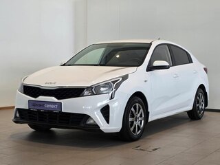 2022 Kia Rio IV Рестайлинг, белый, 1680000 рублей, вид 1