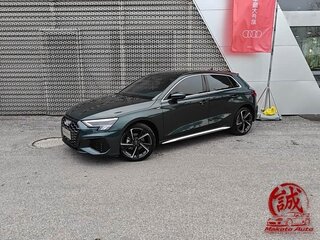 2023 Audi A3 Sportback 35 TFSI IV (8Y), зелёный, 1720000 рублей, вид 1